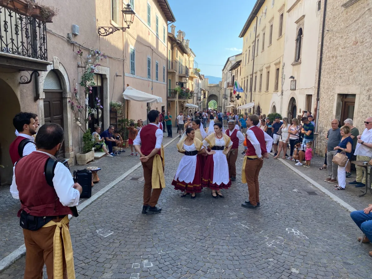 A Monteleone di Spoleto torna la Fiera di San Felice: tre giorni tra tradizione rurale, spettacoli equestri, prodotti tipici e valorizzazione della Valnerina