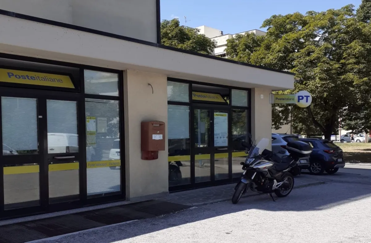 Ponte Valleceppi si mobilita per riavere l'ufficio postale: oltre mille firme per chiedere la riapertura dopo la rapina al Postamat
